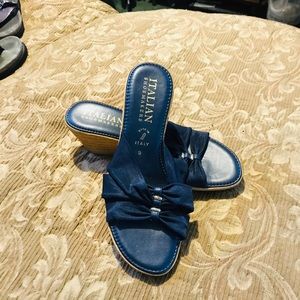 Italian Shoemakers SZ 9 Dark Blue Sandals Slides